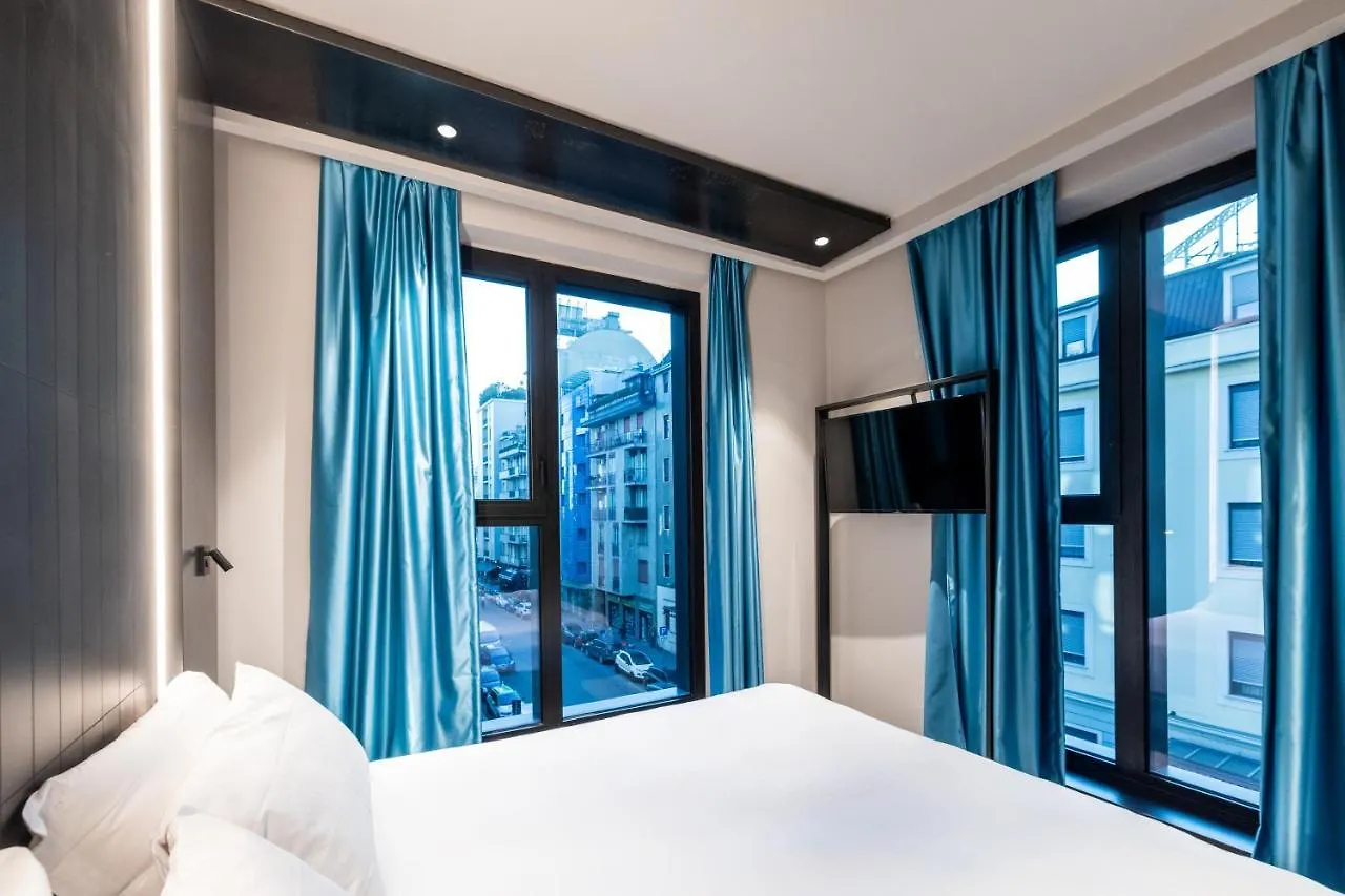 Smart Hotel Central Milan 4*,