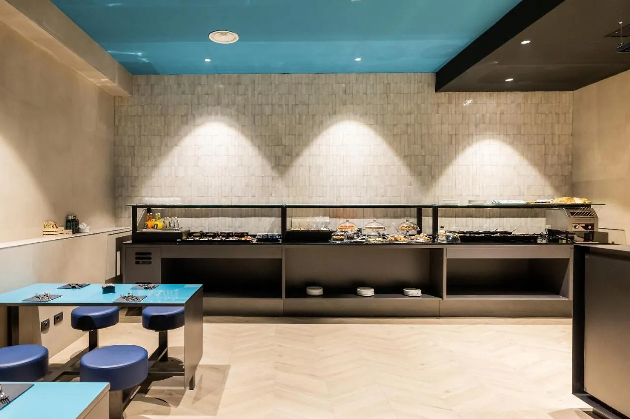 ****  Smart Hotel Central Milan Italy