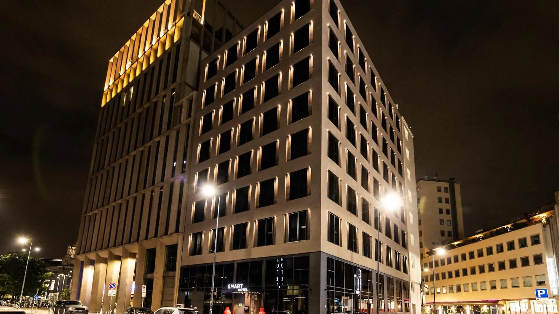 Smart Hotel Central contacts